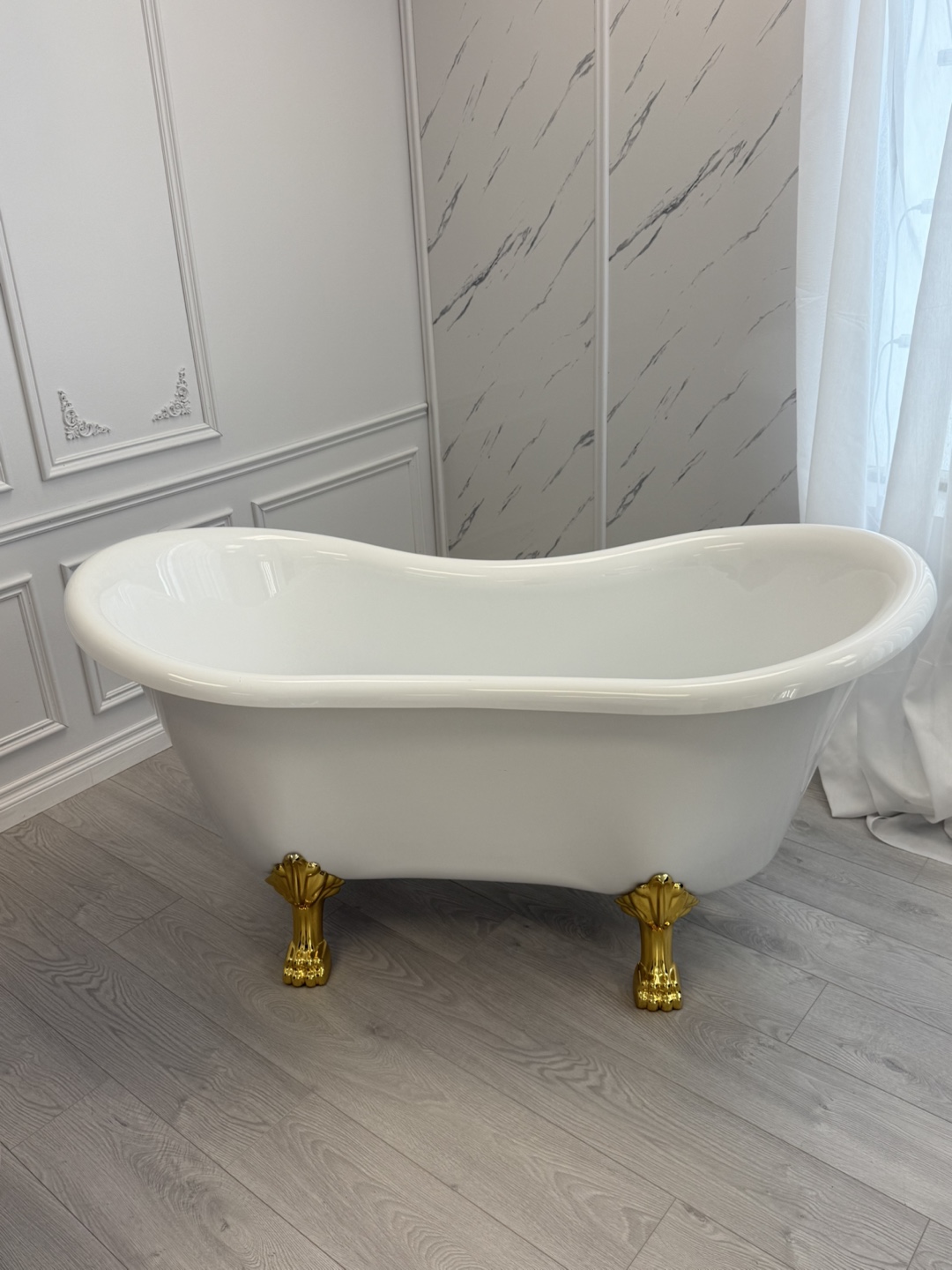 Freestanding Bathtub - Clawfoot Style