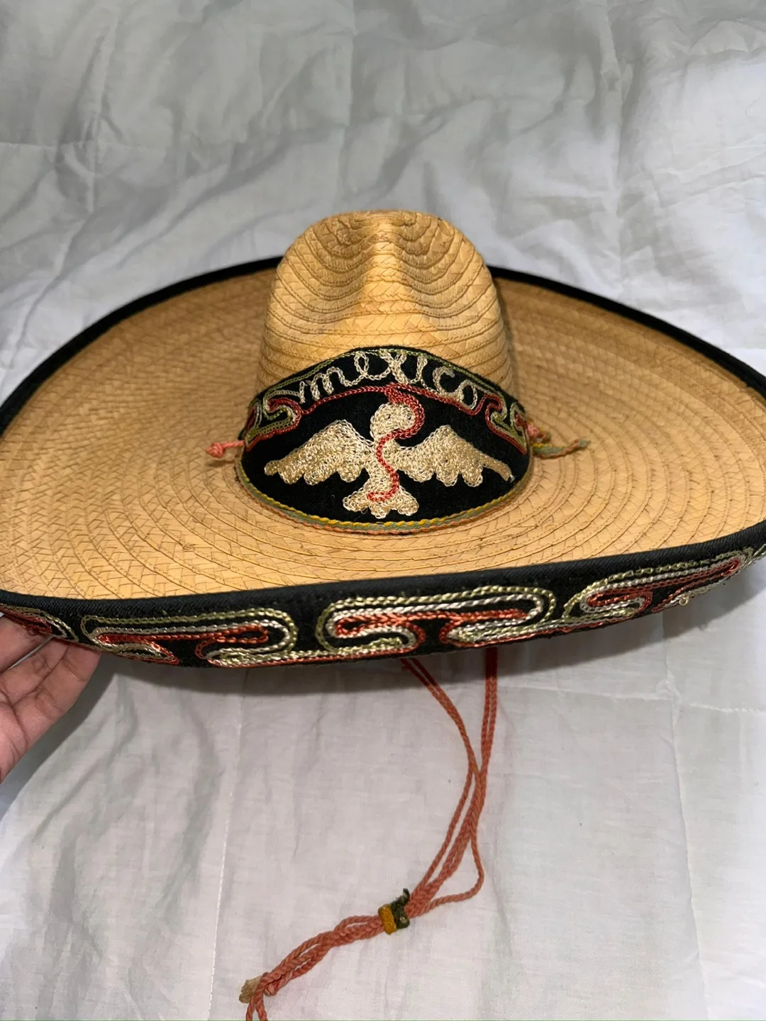 Vintage Fur Stole & Sombrero Hats thumbnail