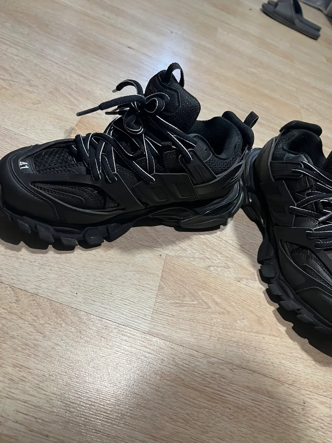 Balenciaga Track Sneakers Black todas las tallas image indicator(3)