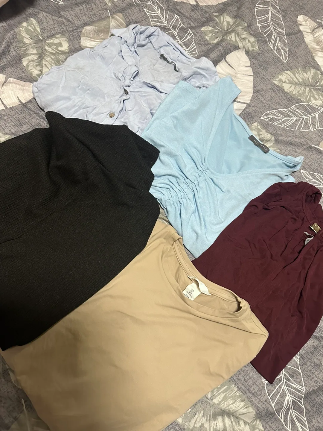 Assorted Women's Tops - Size L image indicator(3)