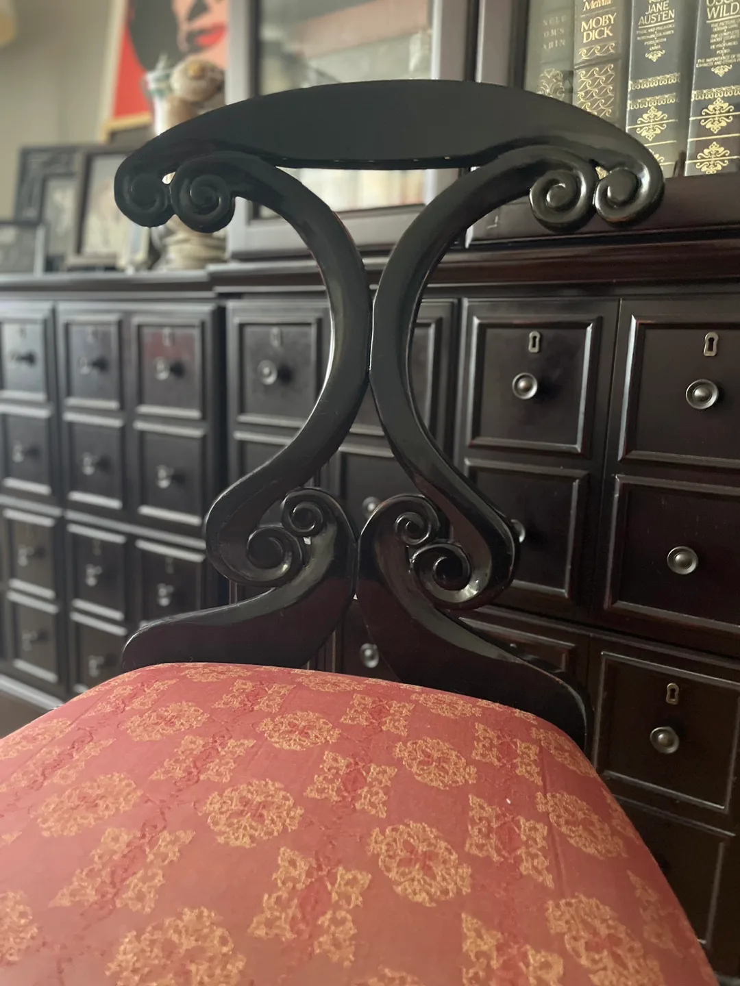 Elegant Wooden Antique Style Accent Chair image indicator(3)