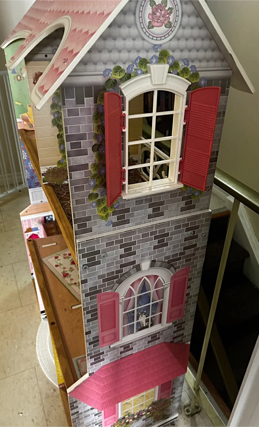 Large Dollhouse - includes some furniture & dolls image indicator(5)