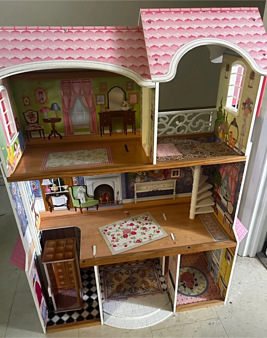 Large Dollhouse - includes some furniture & dolls image indicator(4)