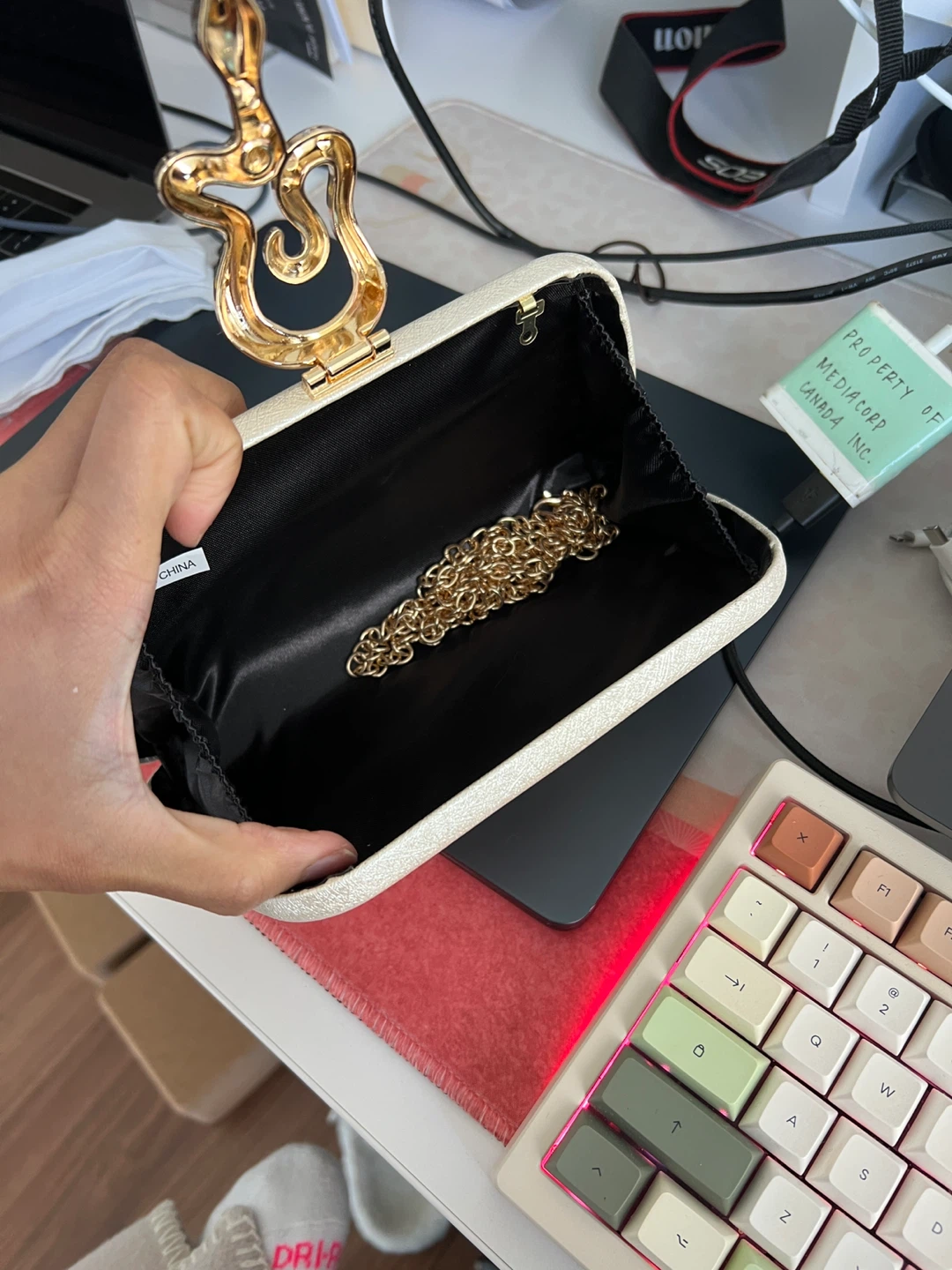 Elegant Snake Accent Clutch Bag - photo 2