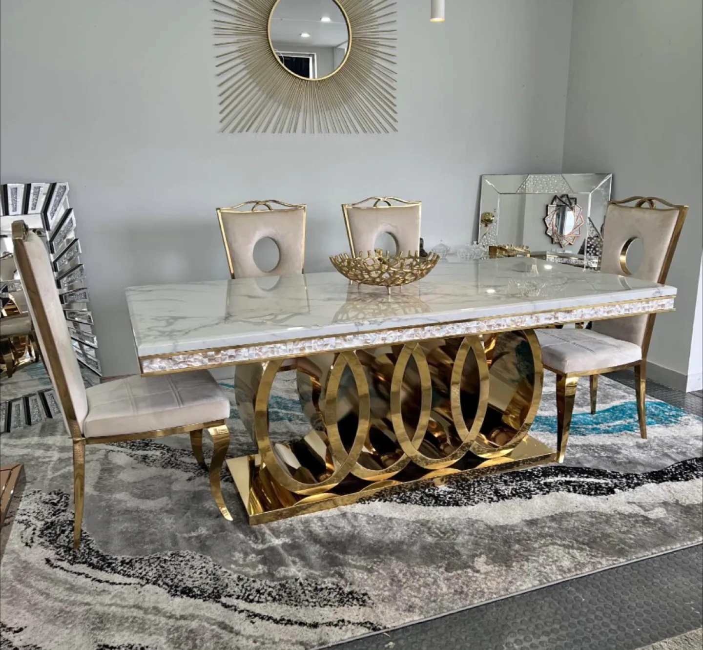 Elegant Dining Table thumbnail