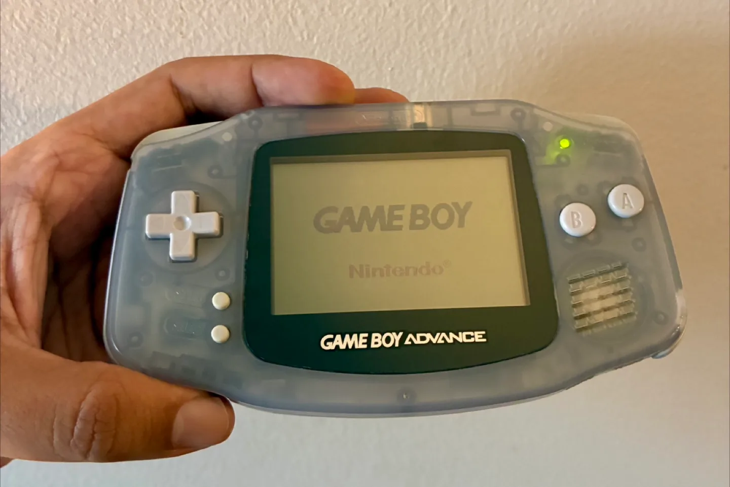 Game boy Advance bundle (no battery cover) image indicator(4)