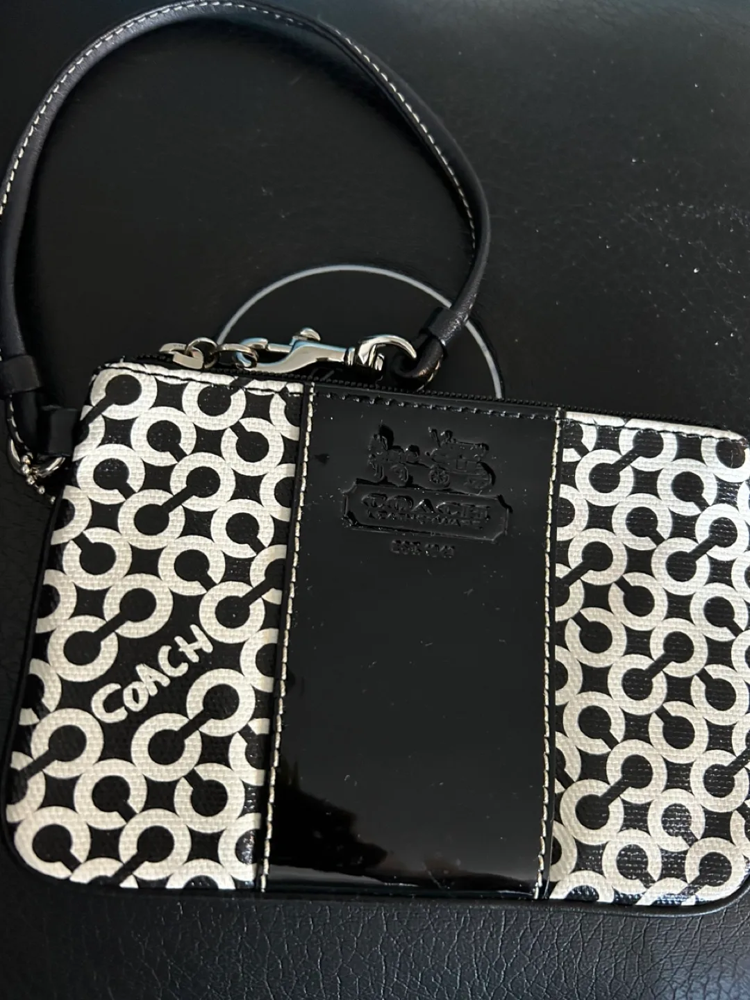 Coach Black & White Wristlet image indicator(2)
