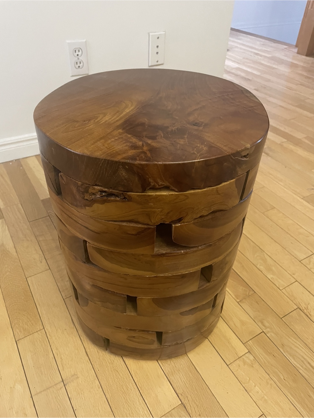 Round solid Wood Side Table - photo 3
