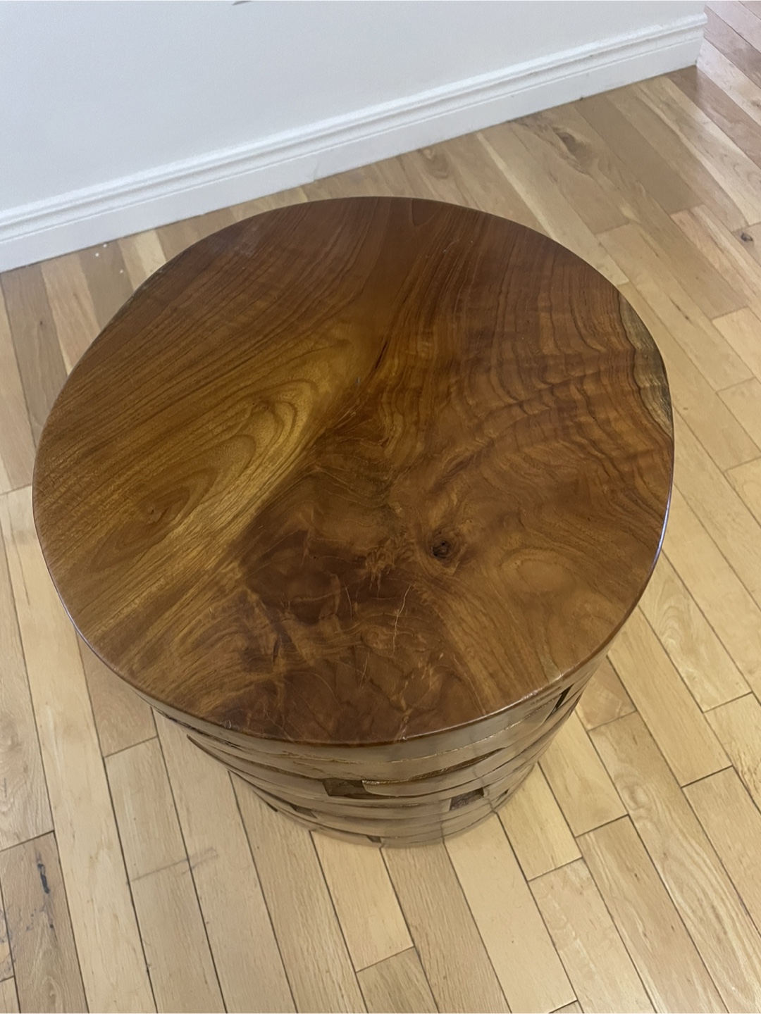 Round solid Wood Side Table - photo 2