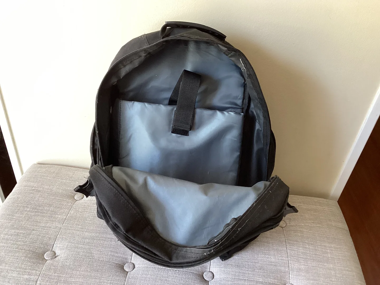 Impact Black Backpack image indicator(2)