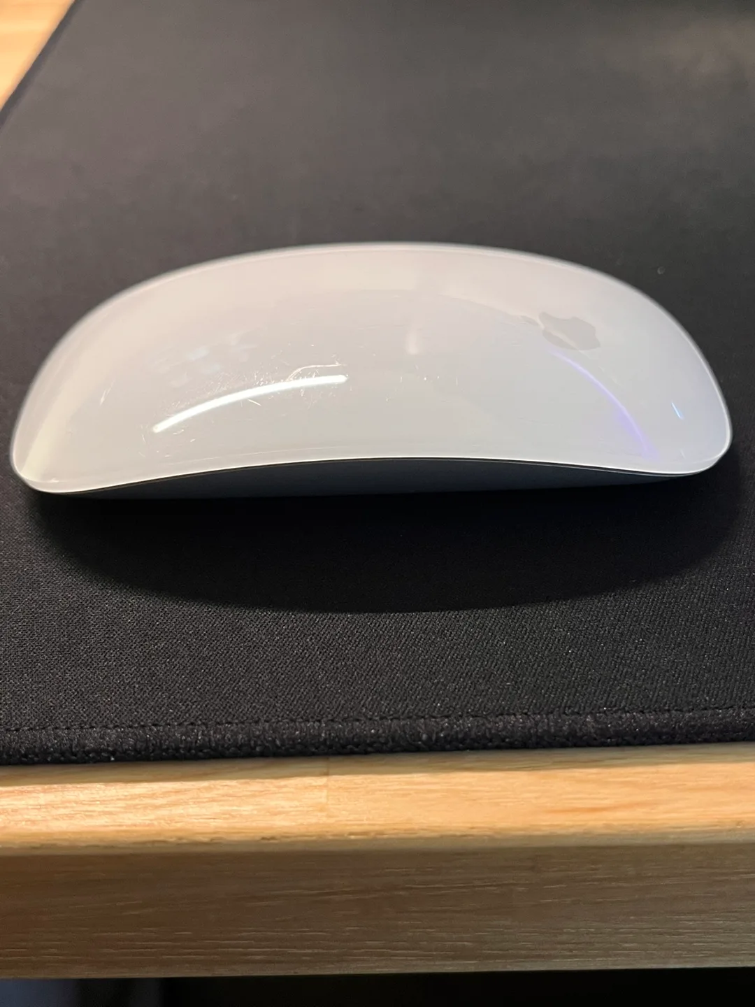 Apple Magic Mouse - White image indicator(3)