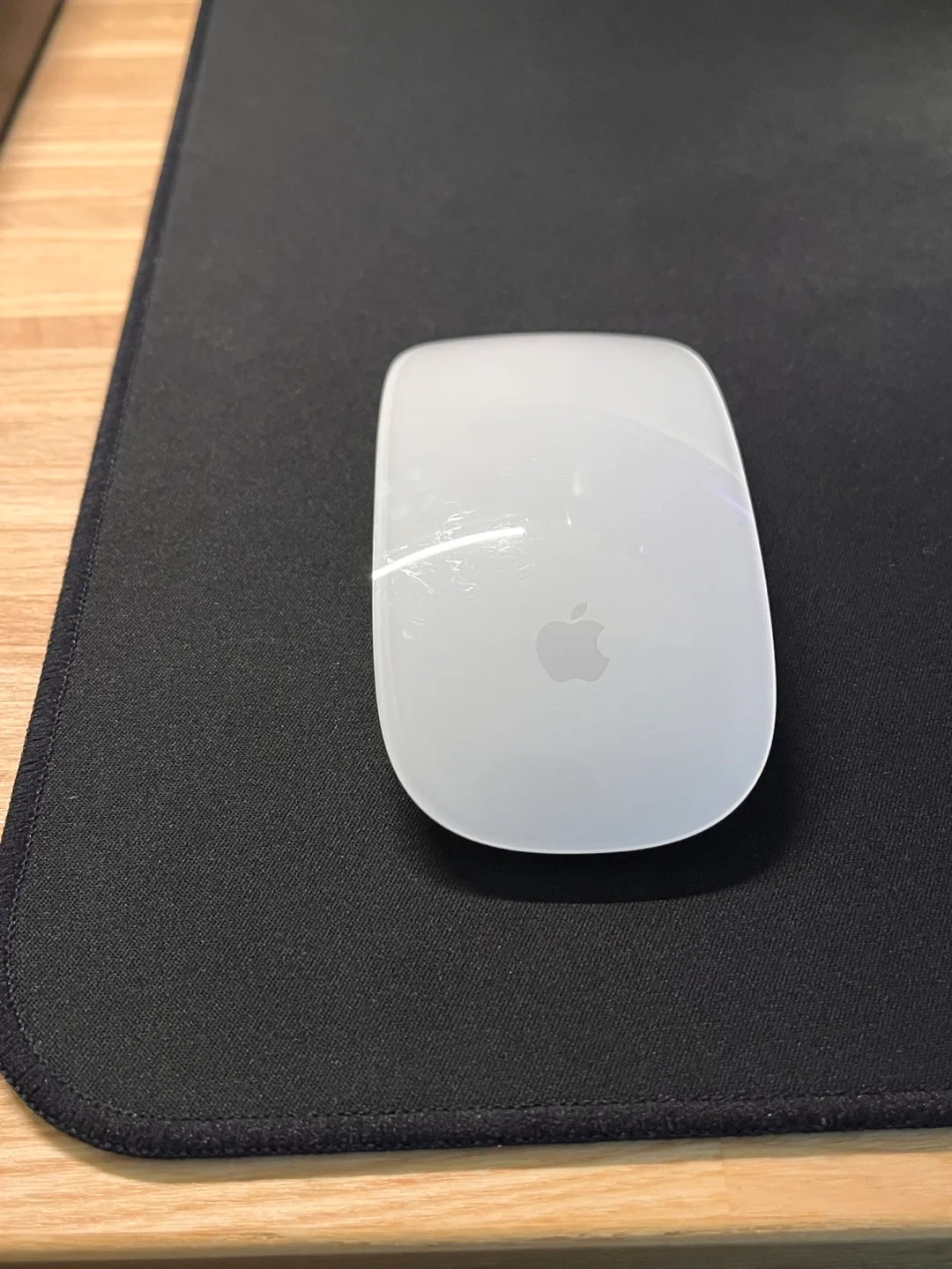 Apple Magic Mouse - White image indicator(2)