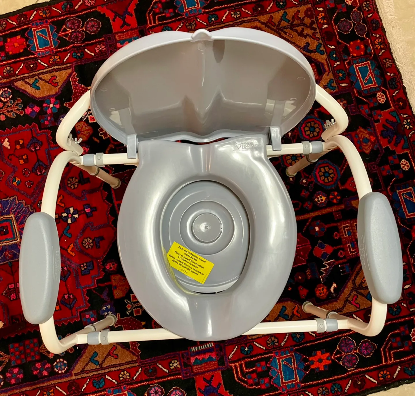 MedPro Defense Comfort Plus Commode image indicator(2)