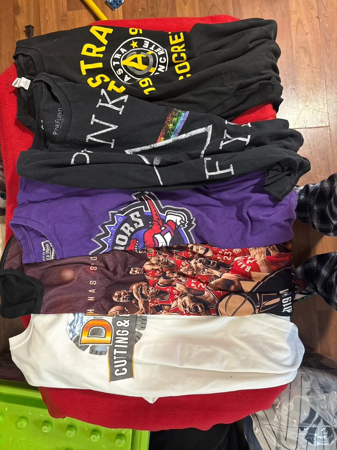 Mixed Men’s  Clothing Lot image indicator(6)