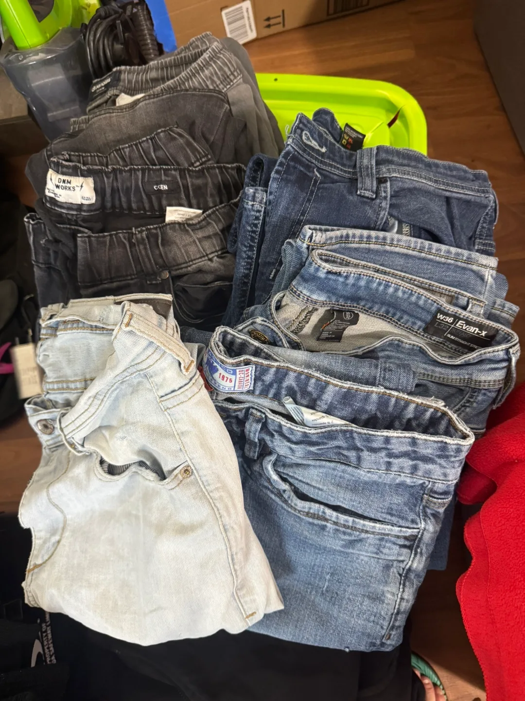 Mixed Men’s  Clothing Lot image indicator(2)