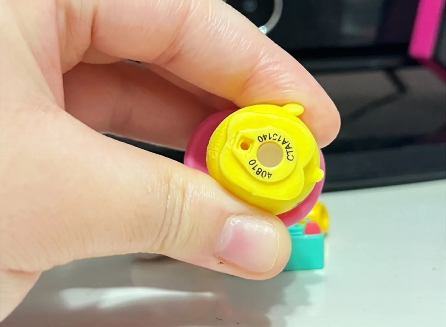 Lot of 7 Shopkins Figures image indicator(3)