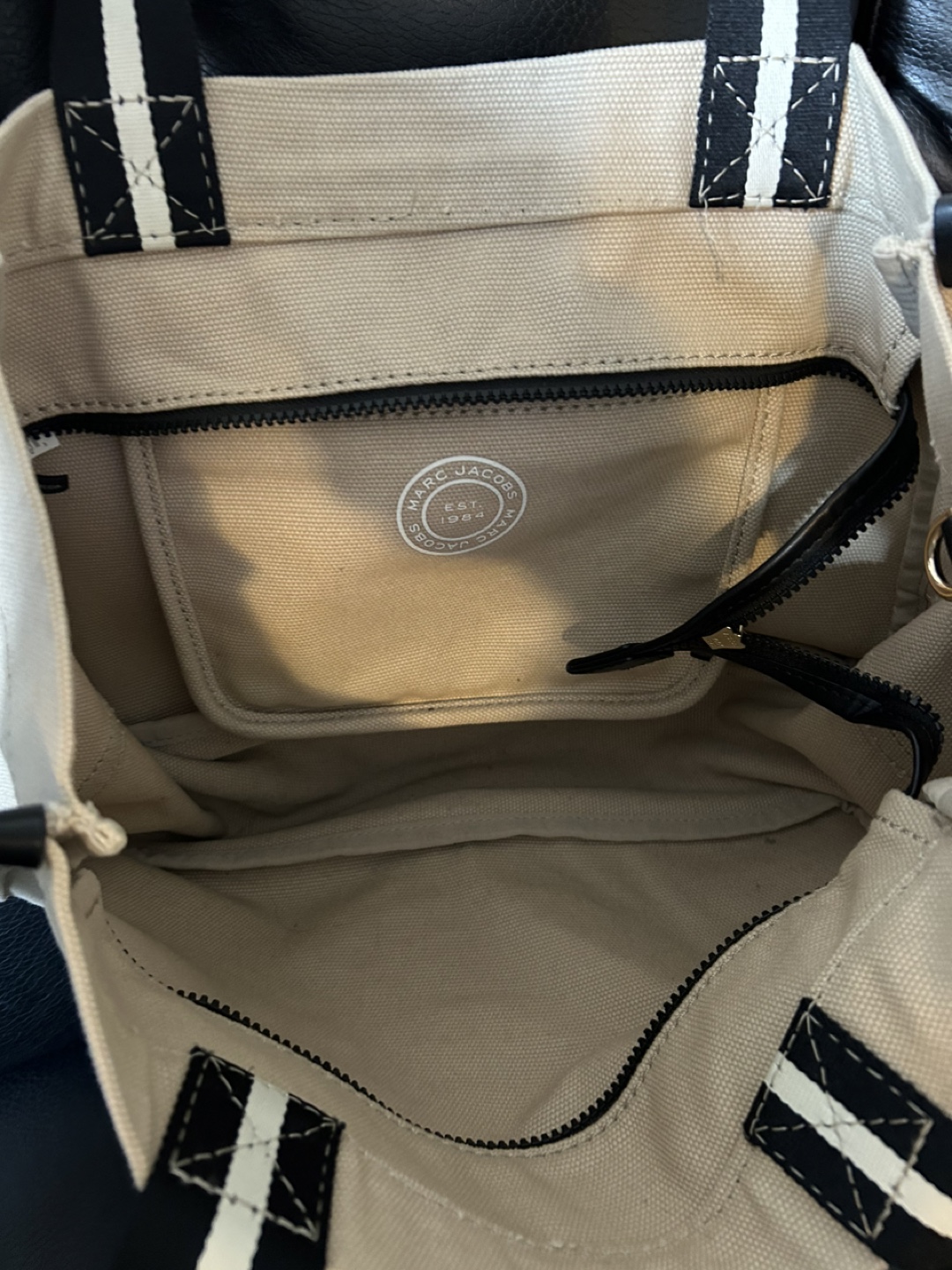 Marc Jacobs Tote Bag - Beige with Black Straps - photo 3