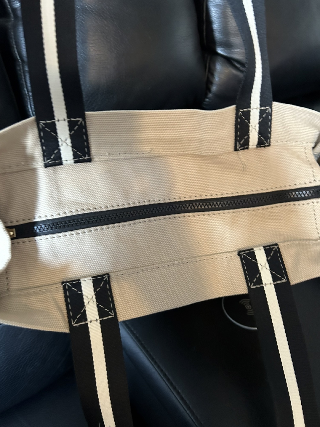 Marc Jacobs Tote Bag - Beige with Black Straps - photo 5