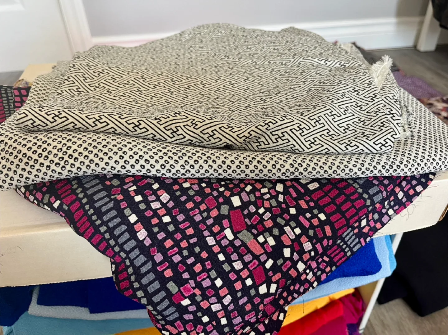 Large selection of Japanese Chirimen/Crepe Fabric image indicator(4)