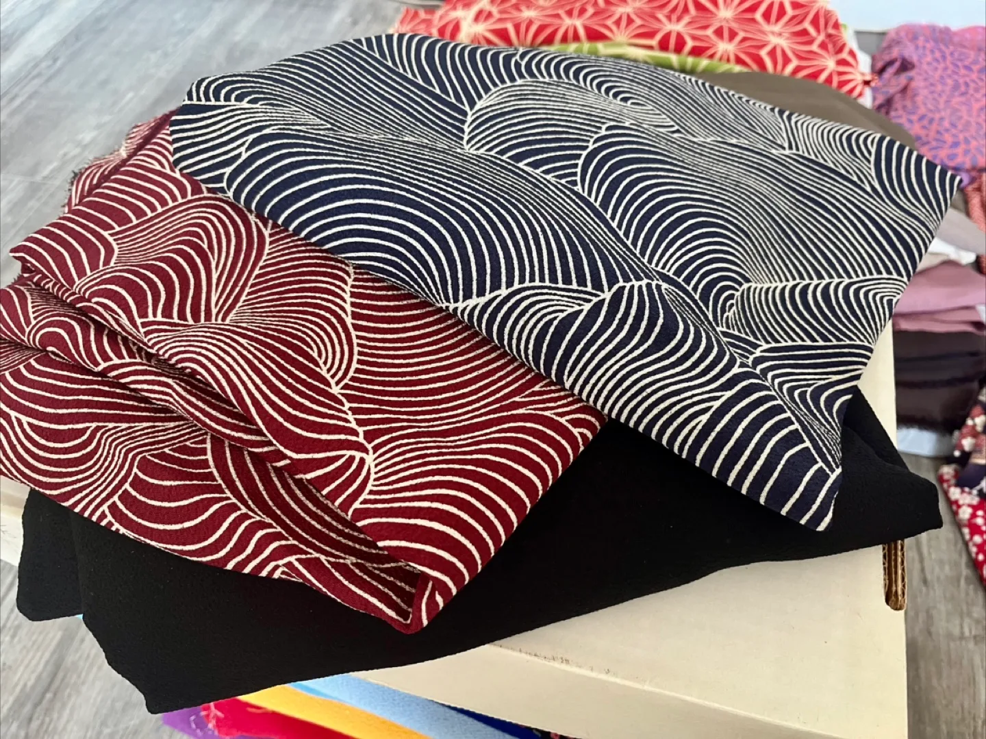 Large selection of Japanese Chirimen/Crepe Fabric image indicator(5)