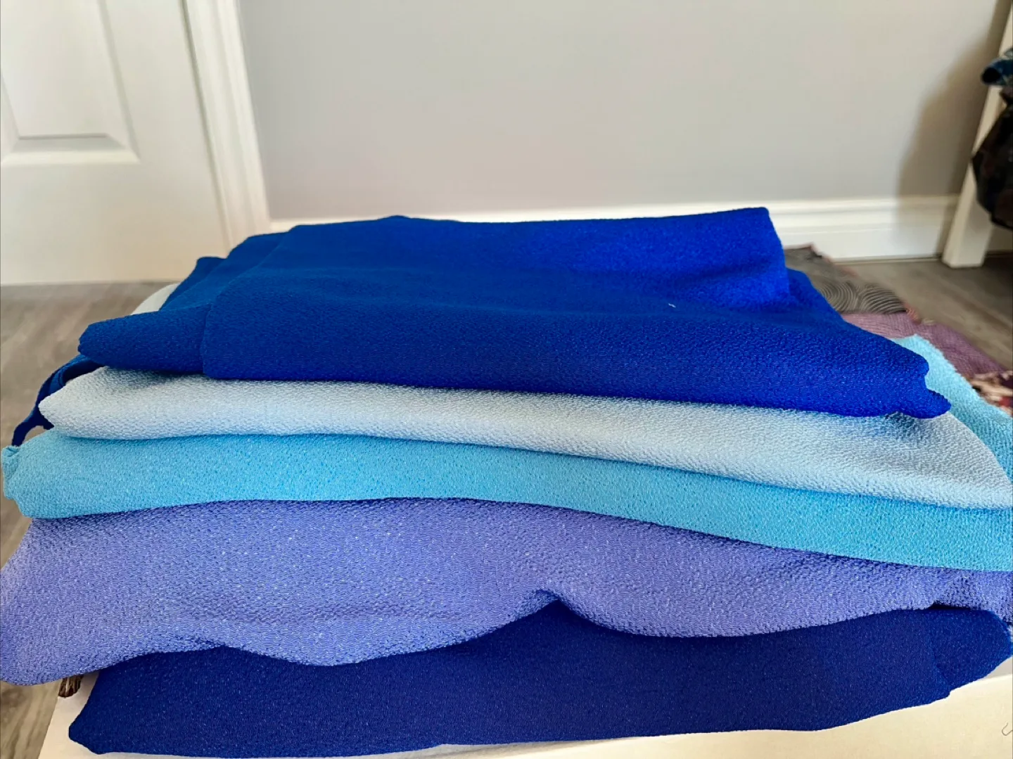 Large selection of Japanese Chirimen/Crepe Fabric image indicator(3)