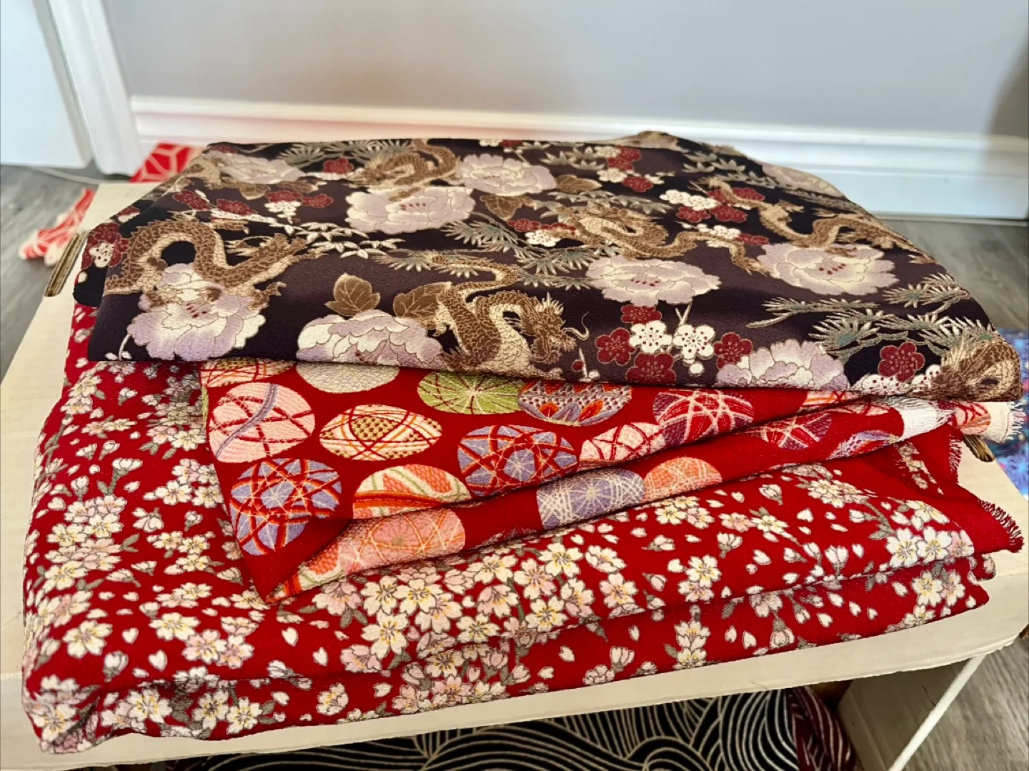 Large selection of Japanese Chirimen/Crepe Fabric image indicator(7)