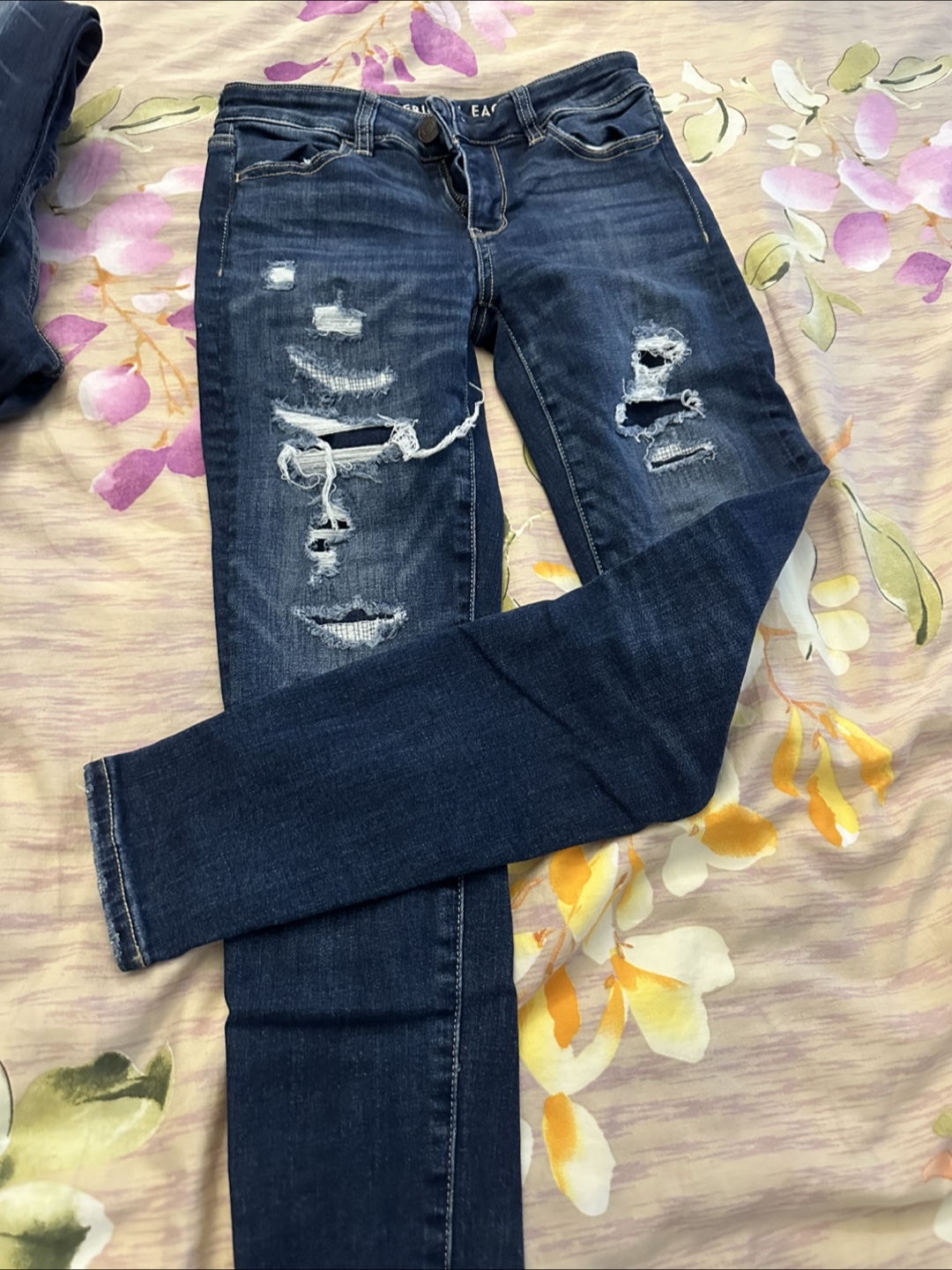 American Eagle Distressed Jeans