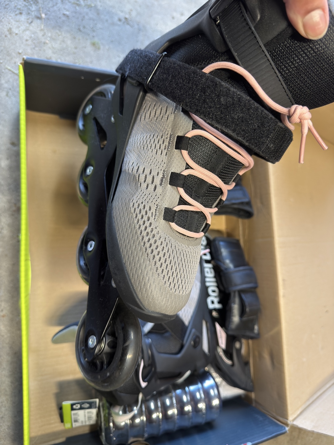 BNIB Rollerblades + BNIB Wheels - photo 5