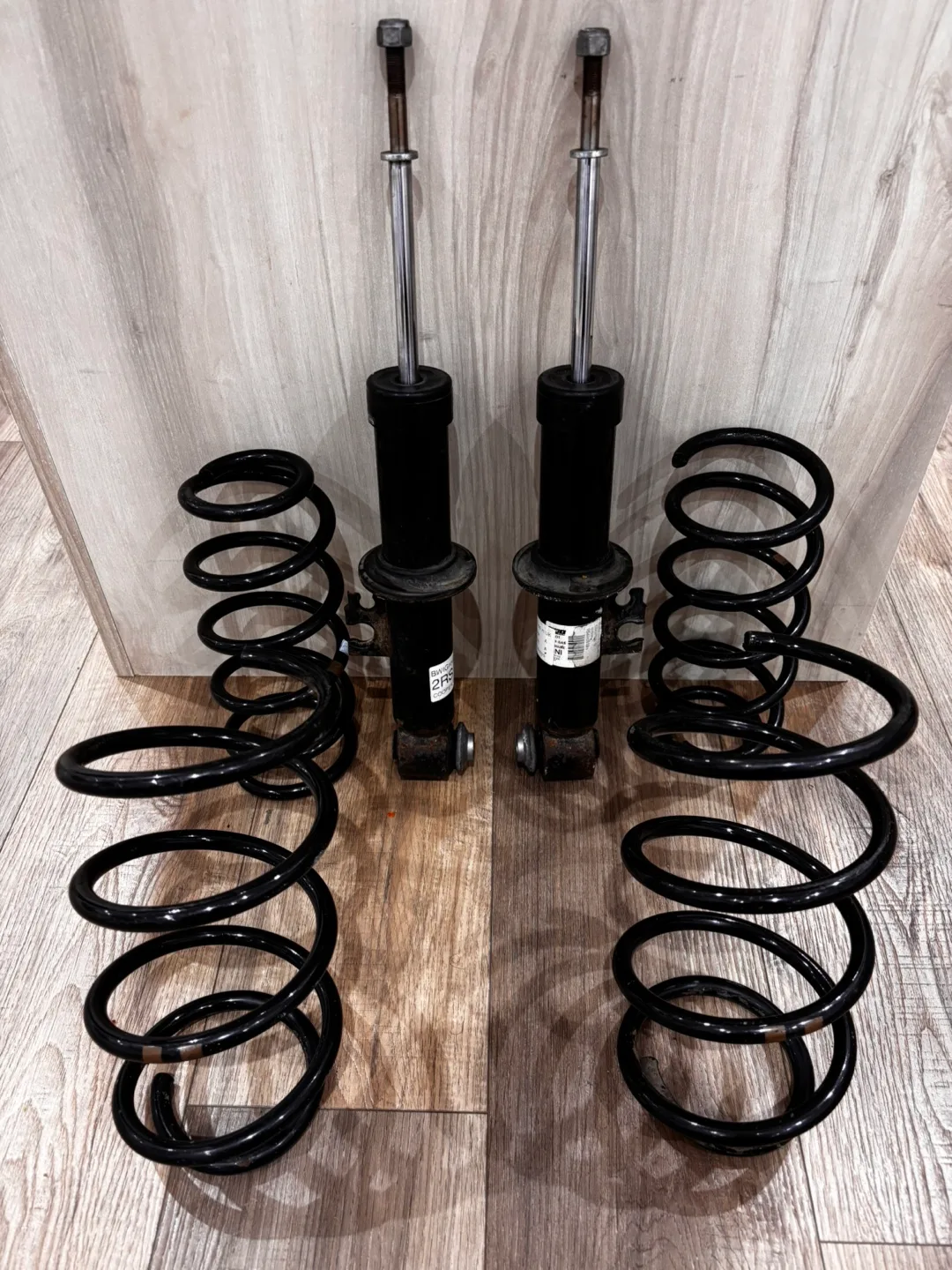 Mini Cooper S R56 amortisseurs arrière + bonus – bon état image indicator(4)