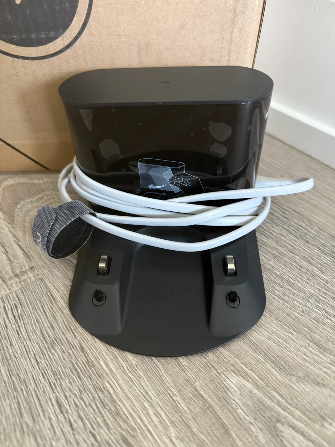 Roborock Q5 Pro Robot Vacuum - Black image indicator(2)