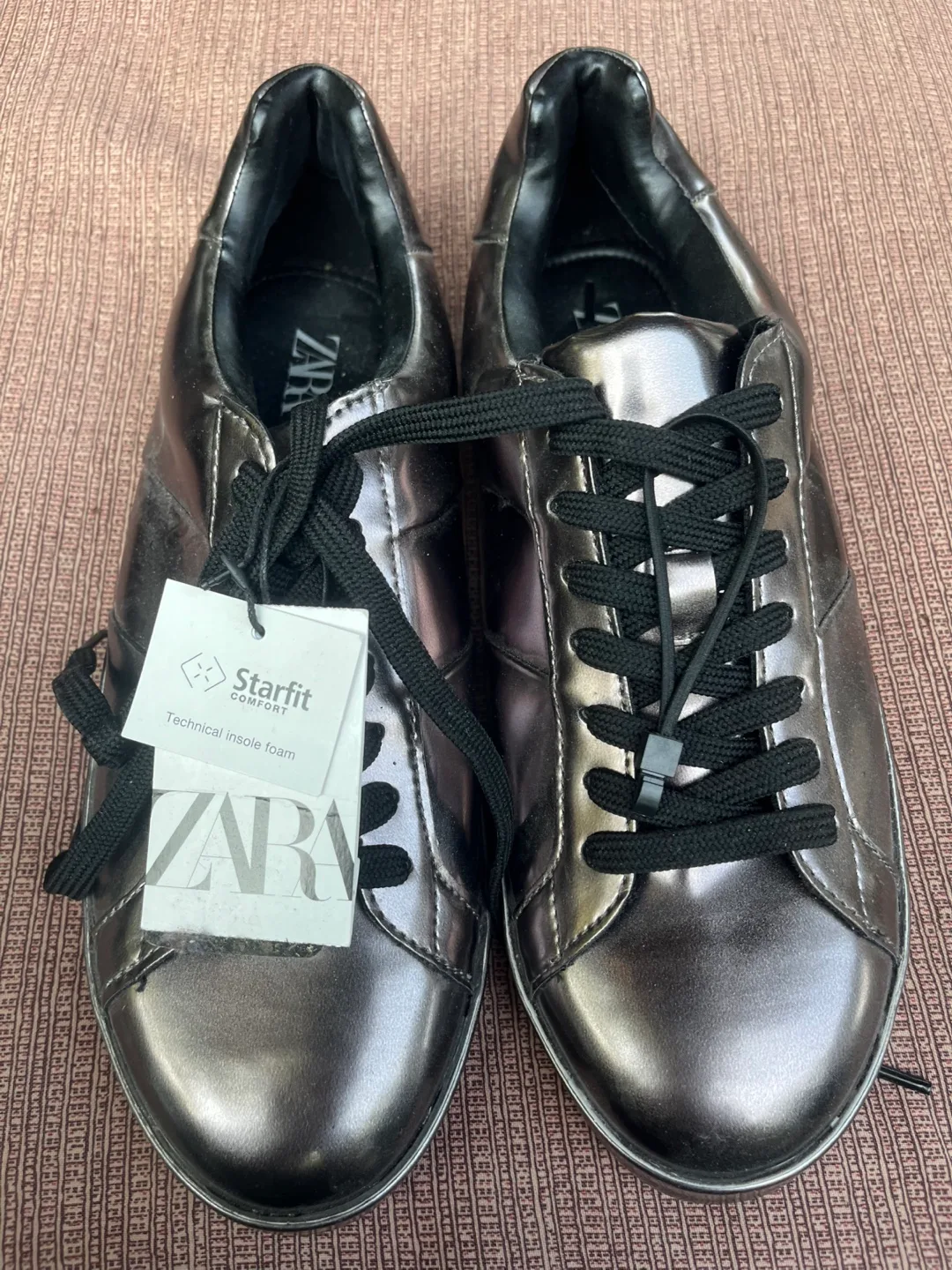Zara Metallic Sneakers - Size 42 image indicator(2)