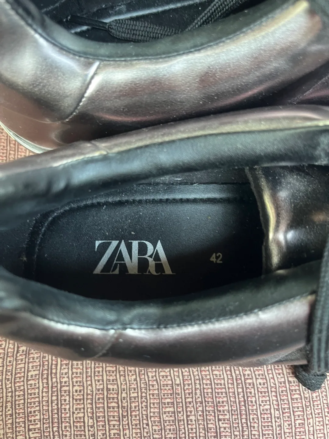 Zara Metallic Sneakers - Size 42 image indicator(3)
