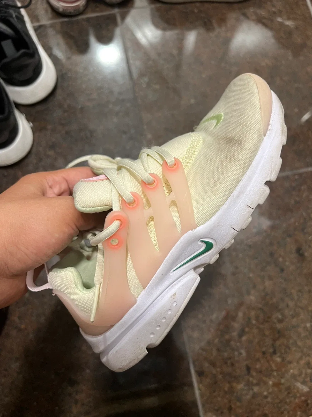 Nike Air Presto Kids Size 13C image indicator(2)