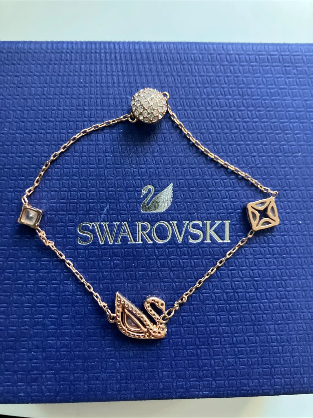 Swarovski Swan Bracelet, Rose Gold image indicator(2)