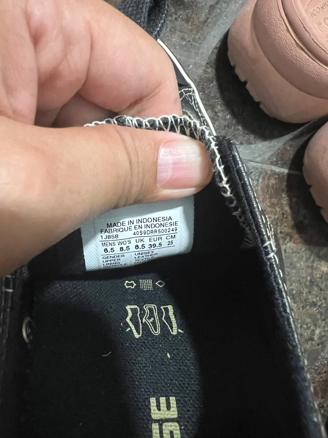 Converse All Star Black Leather Shoes - US 8.5 image indicator(5)