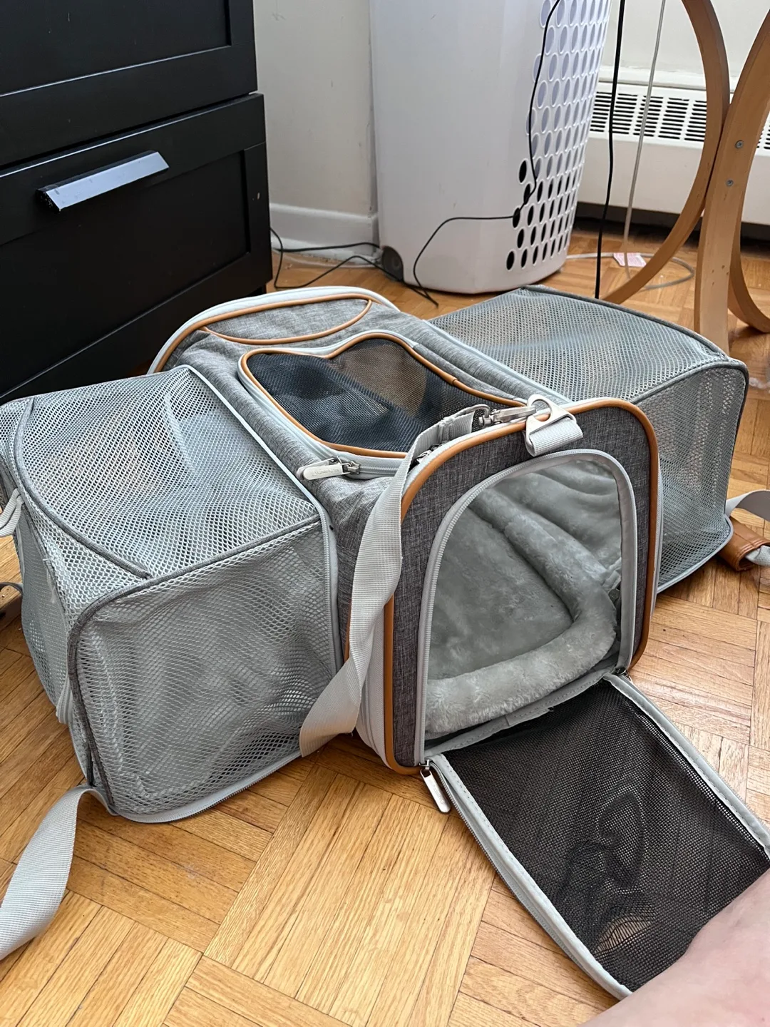 Grey Pet Carrier - Some Damage thumbnail