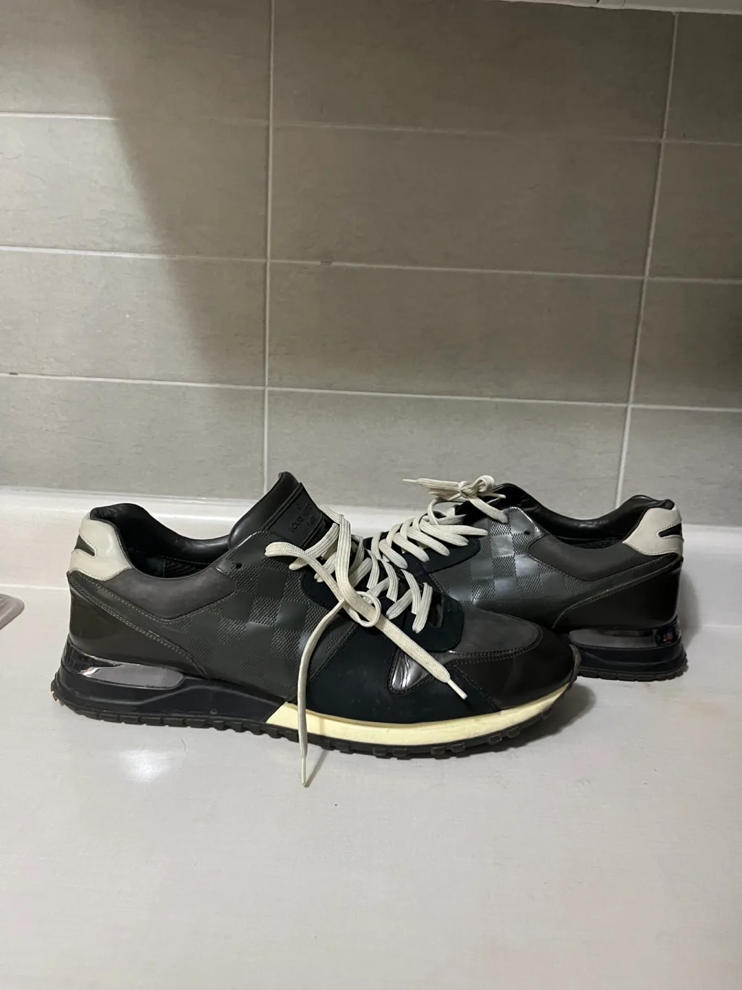 Louis Vuitton Men's Black Sneakers thumbnail