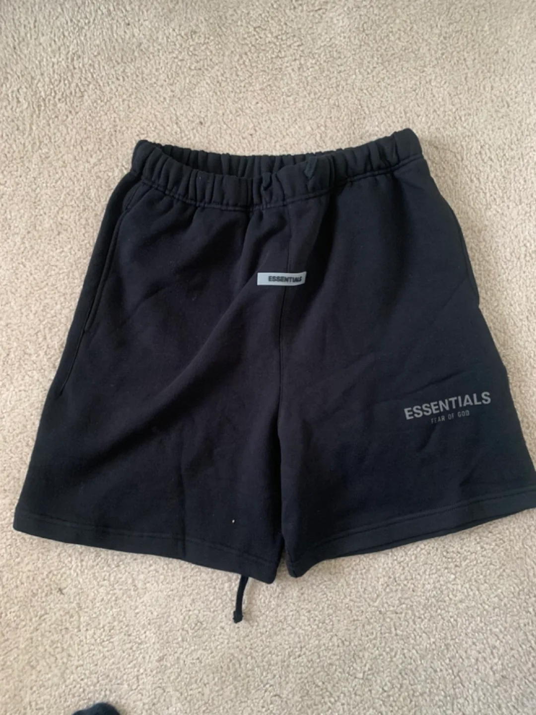 Essentials Fear of God Black Shorts