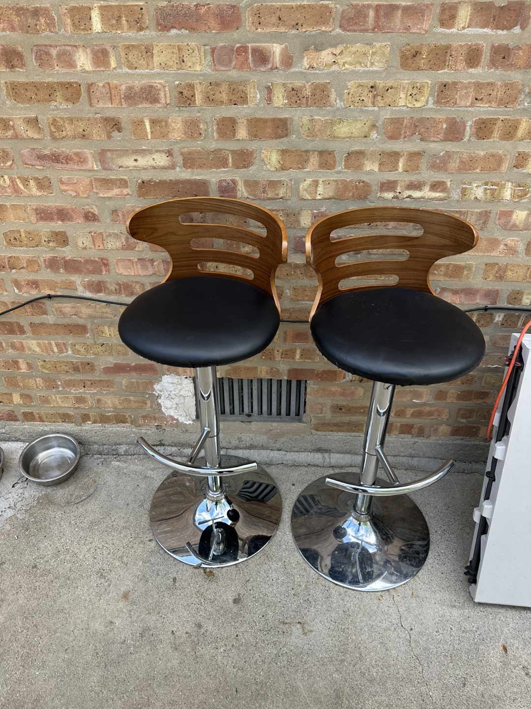 Set of 2 Bar Stools with Wood Backs