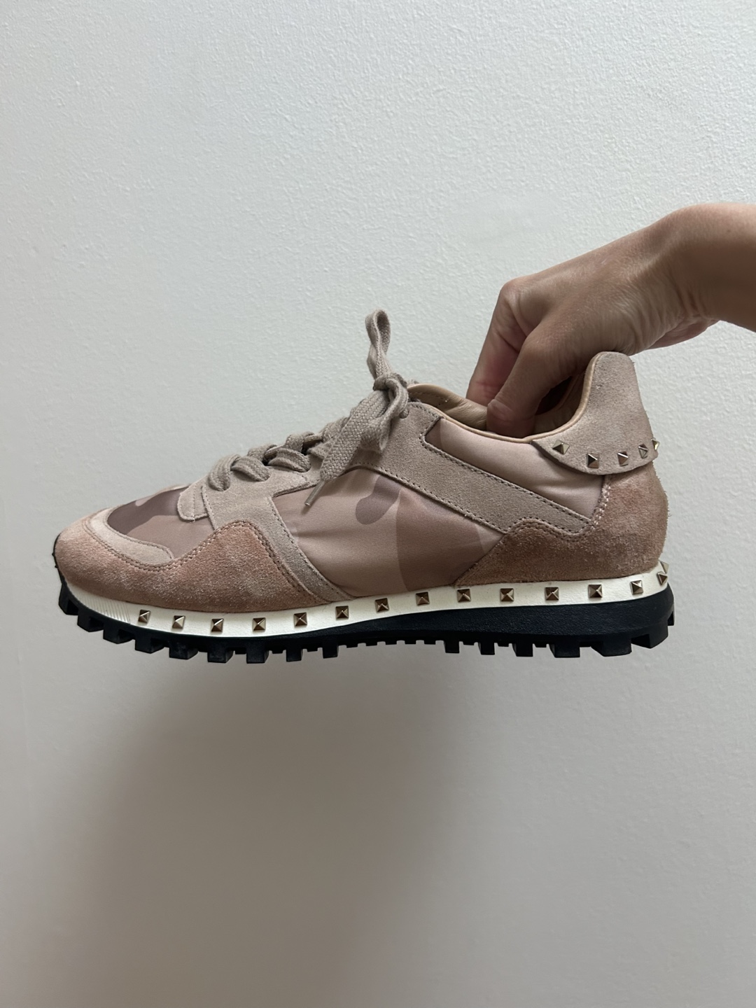 Valentino Garavani Sneakers Size 39