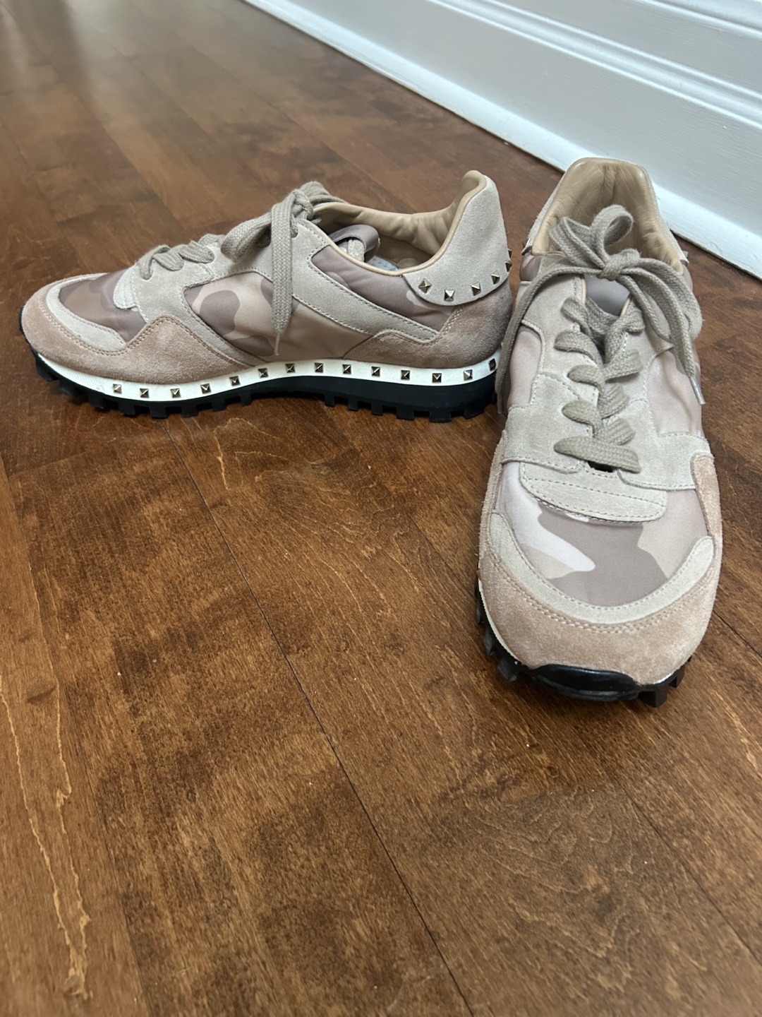 Valentino Garavani Sneakers Size 39 - photo 4