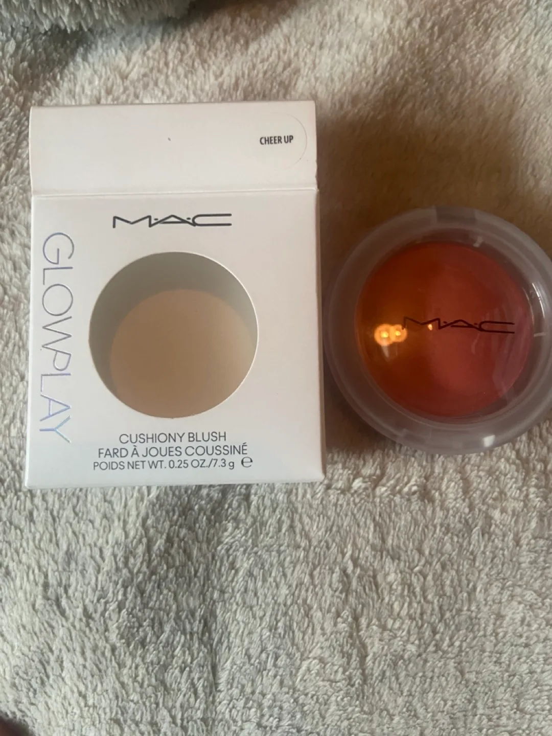 MAC Glow Play Cushiony Blush - Cheer Up image indicator(2)
