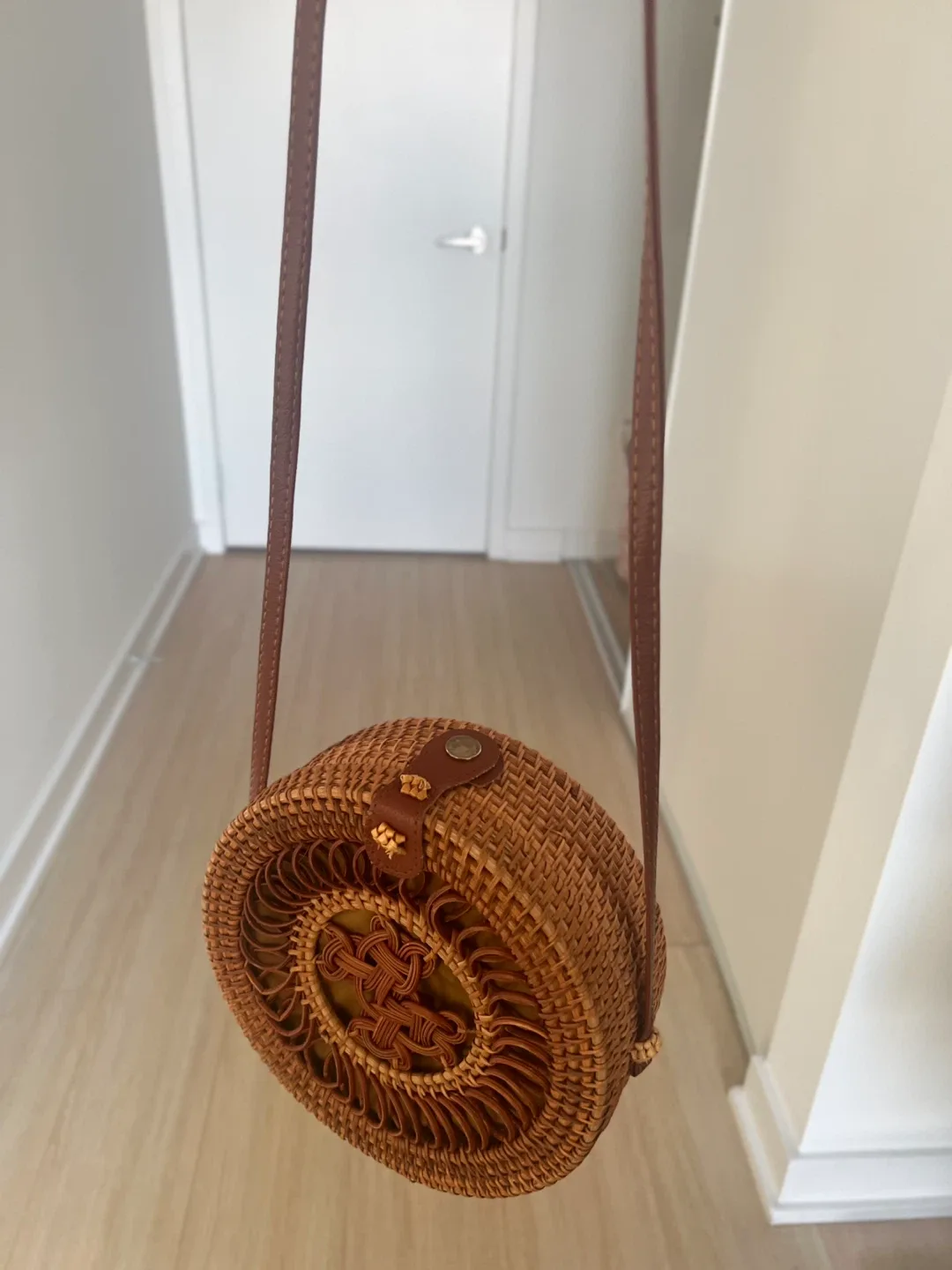 Bali Jute Sling Bag image indicator(2)