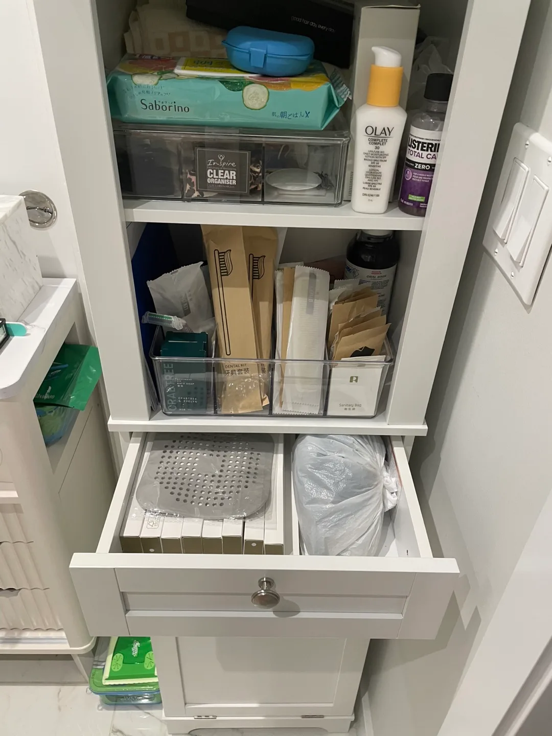 Bathroom Cabinet with laundry hamper - White image indicator(2)