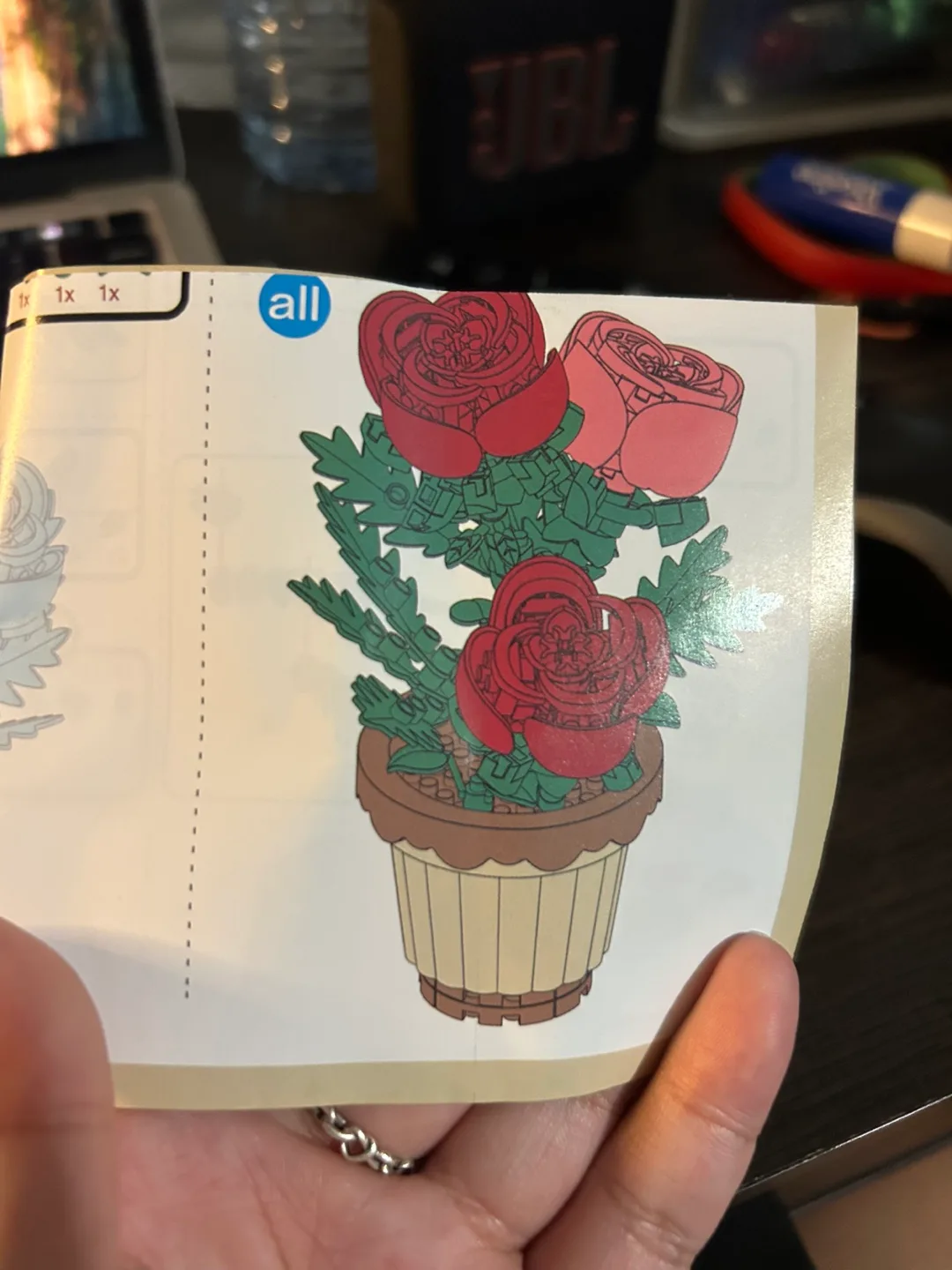 Building Blocks Rose Bouquet Build thumbnail