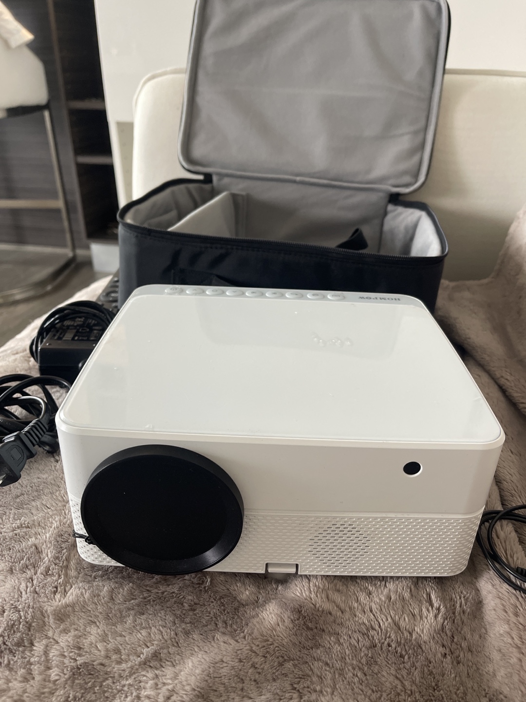 HOMPOW LED Projector with Case