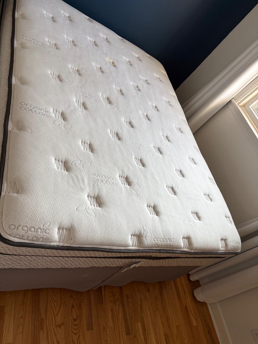 Queen mattress + box spring+ frame - photo 2