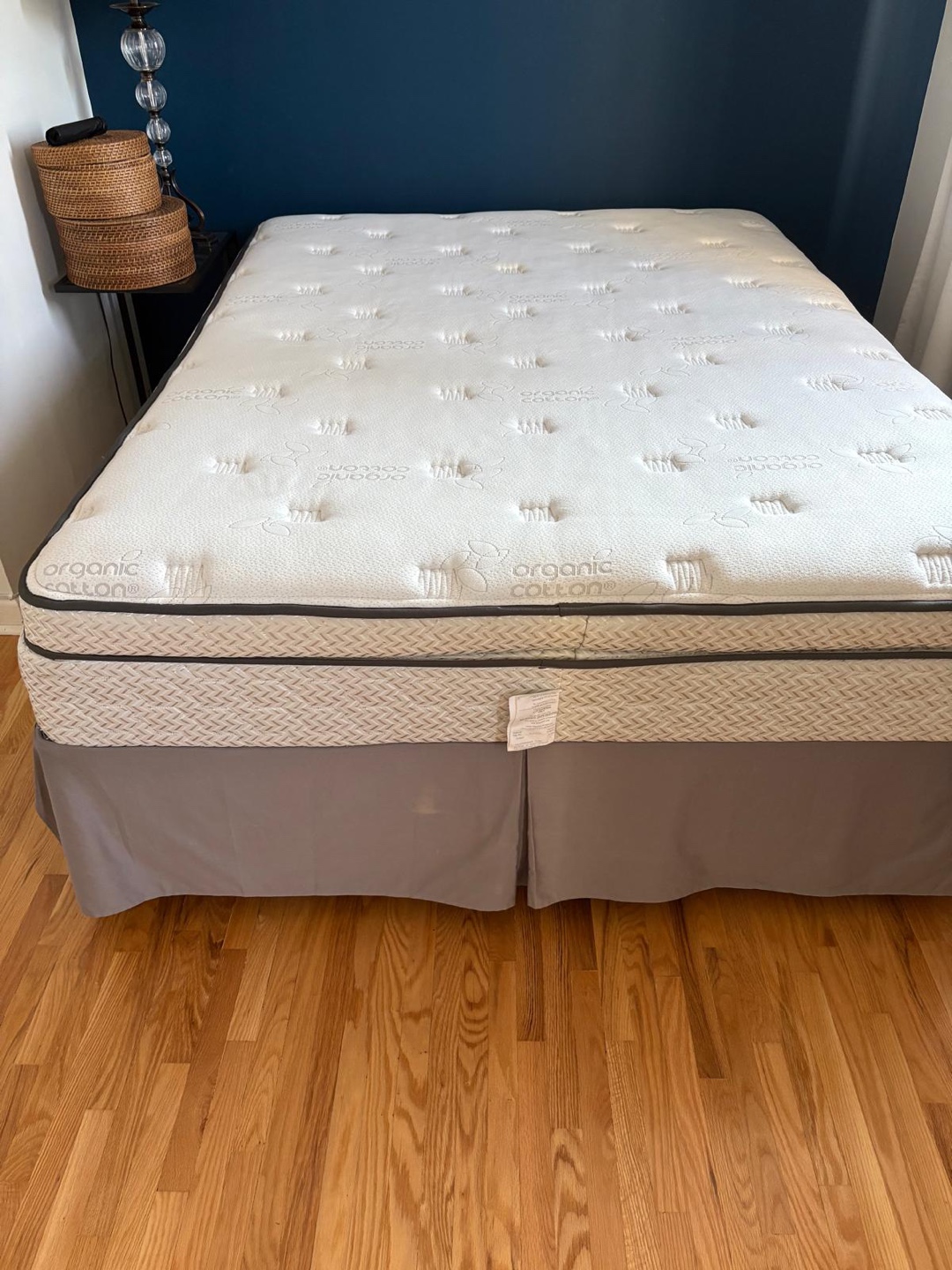 Queen mattress + box spring+ frame