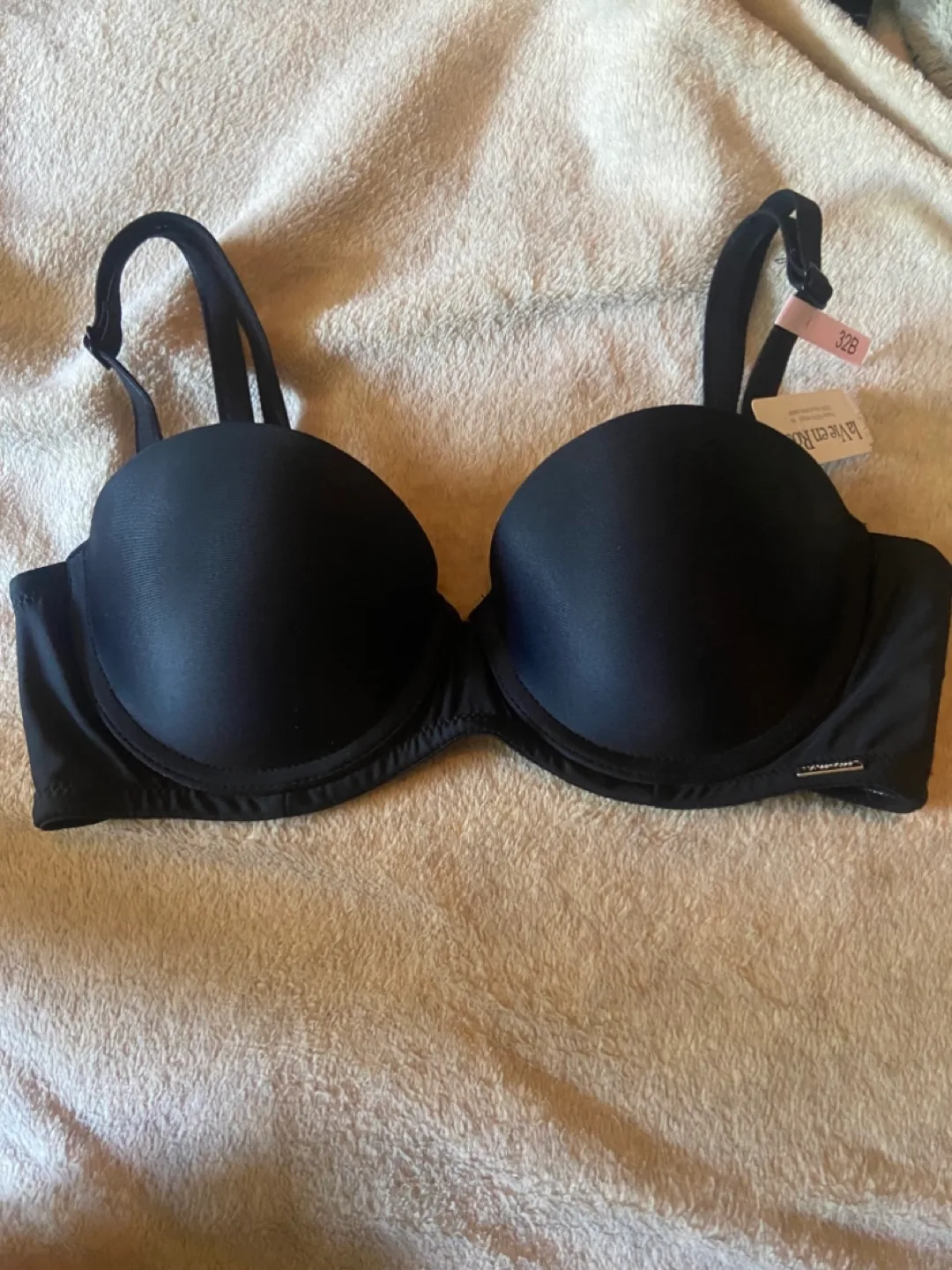 La Vie en Rose Black Bra - Size 32B thumbnail