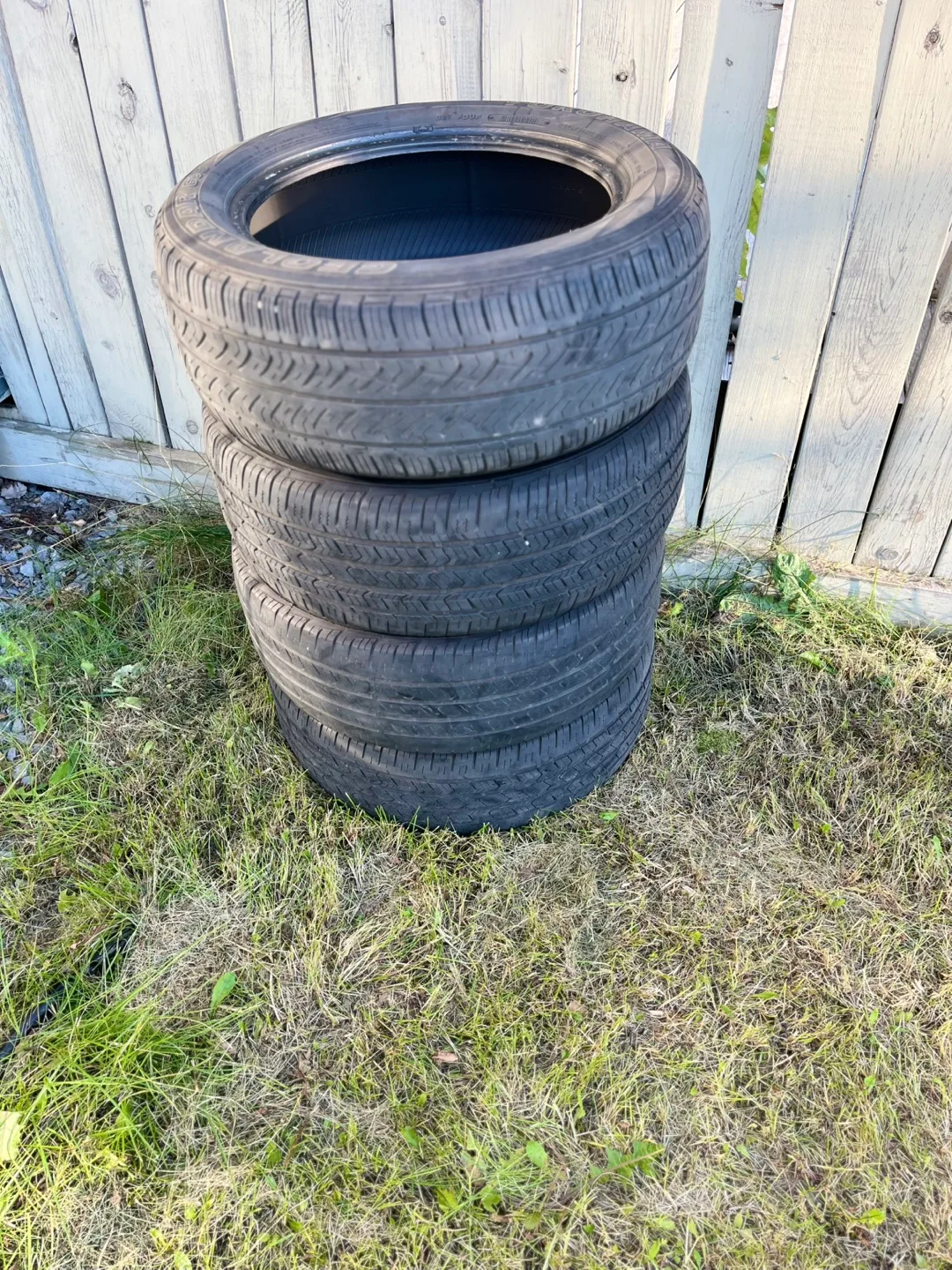 Set of 4 Tires - P225/55R17